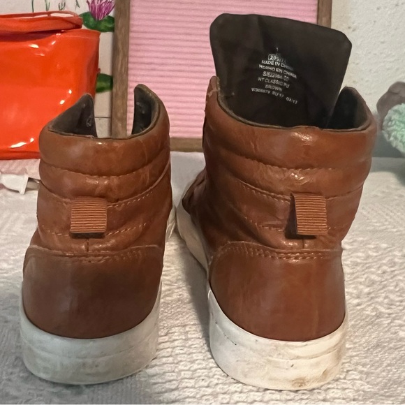 Girls Old Navy Hightops - Picture 3 of 6